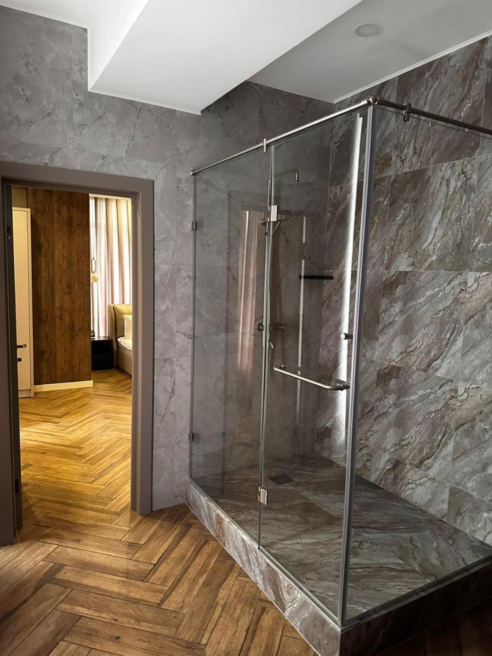 Five Hotel Bishkek Ngoại thất bức ảnh